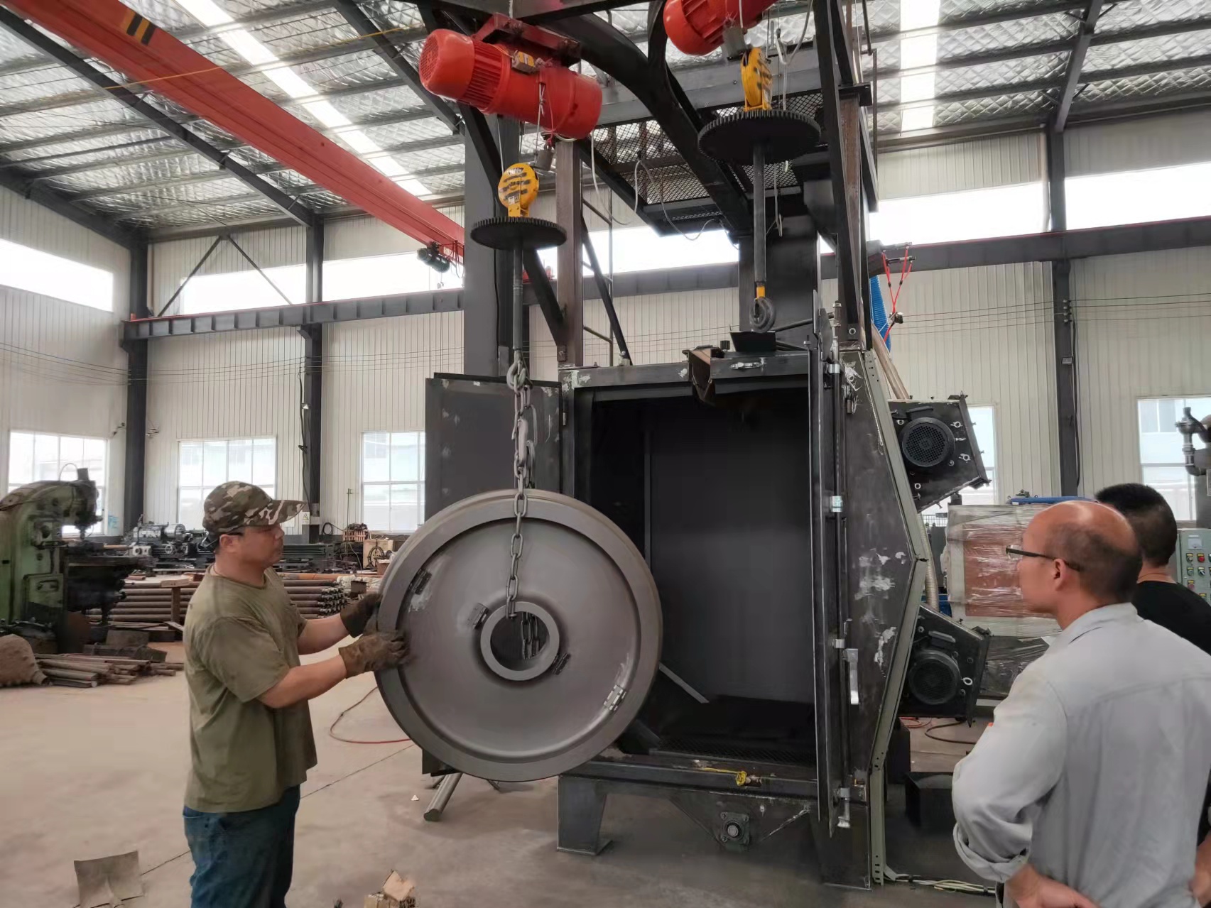 砂輪機磨鋁_鋁模具打砂機_鋁合金打砂機