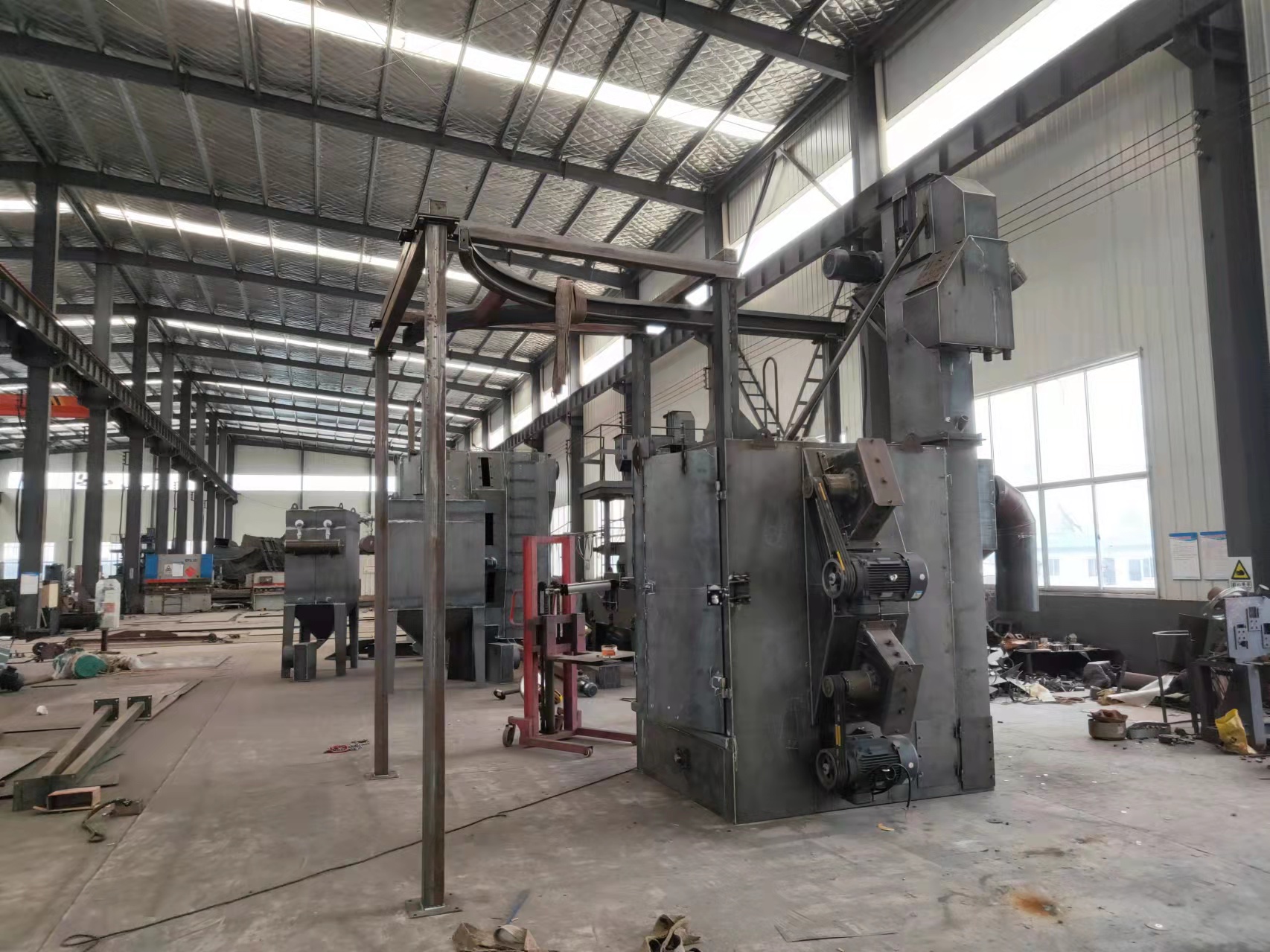 H型鋼打砂清理機_清砂機價格_清砂機是什么樣子的