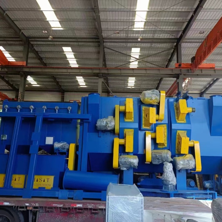 鋼管拋丸機視頻_鋼管壁大型拋丸砂機打磨視頻_大型鋼管外壁拋丸打砂機