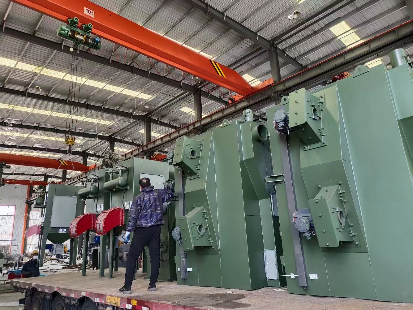 拋丸機橡膠履帶怎么修補_橡膠拋丸履帶砂式機打磨視頻_橡膠履帶式拋丸打砂機