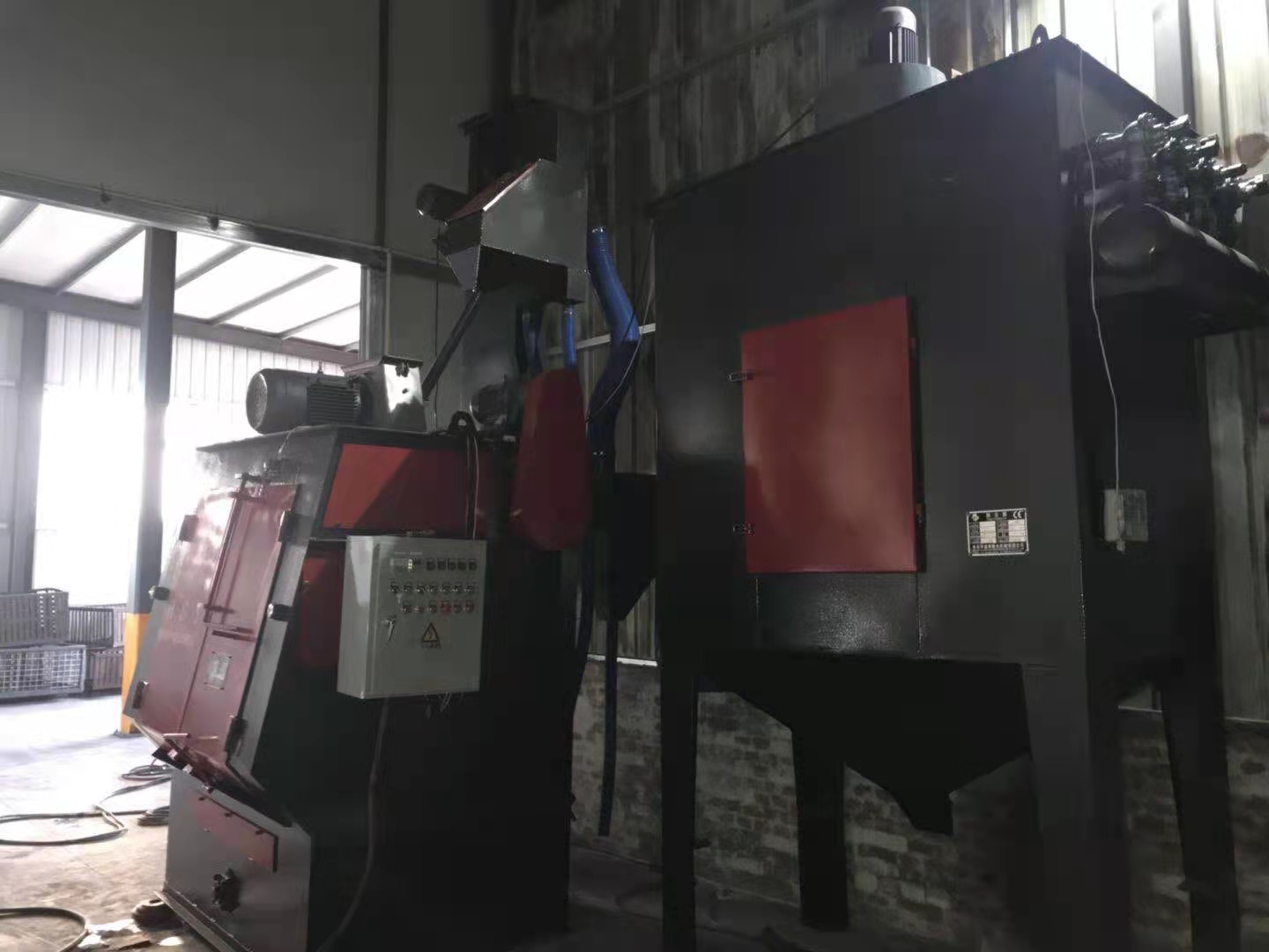 鋼履帶打砂清理機_履帶式制砂機_履帶砂輪機